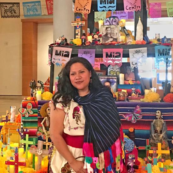 Monica Vega, Latino Leadership alumna with ofrenda