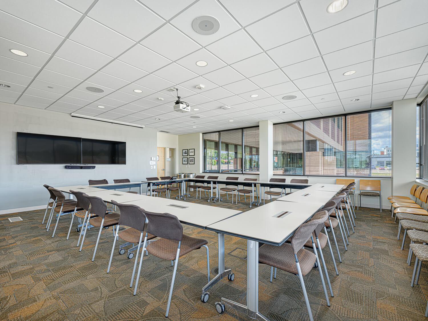 Summit-University (2610)