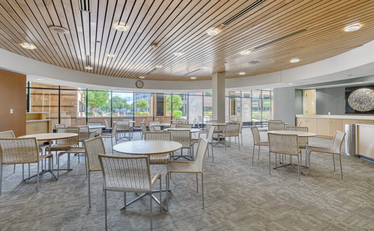 Rondo Kitchen & Dining Room 003